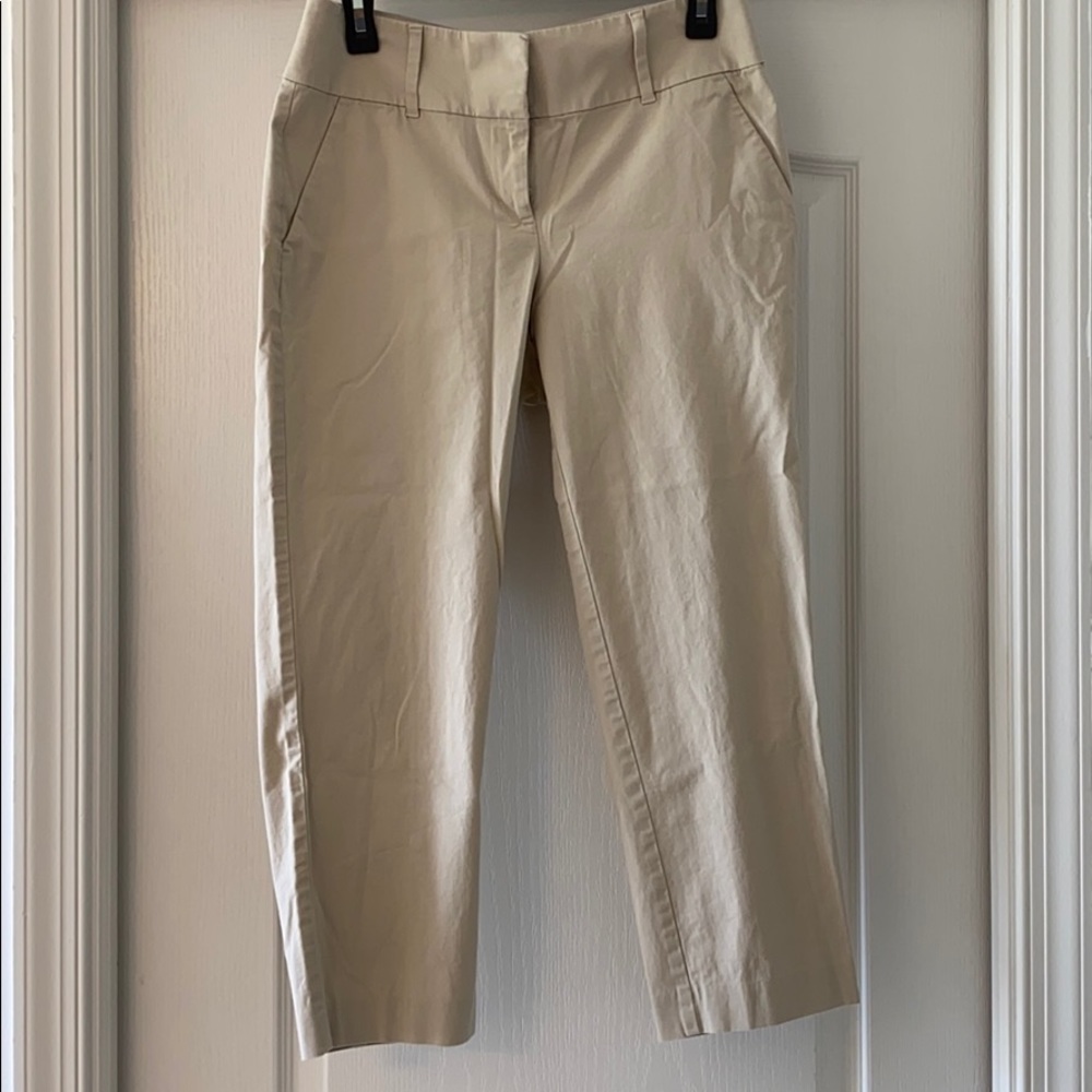 Ann Taylor Curvy Khaki Capris/Ankle Pants Size 4